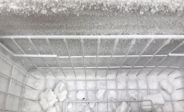 Sửa tủ đông bị đóng tuyết